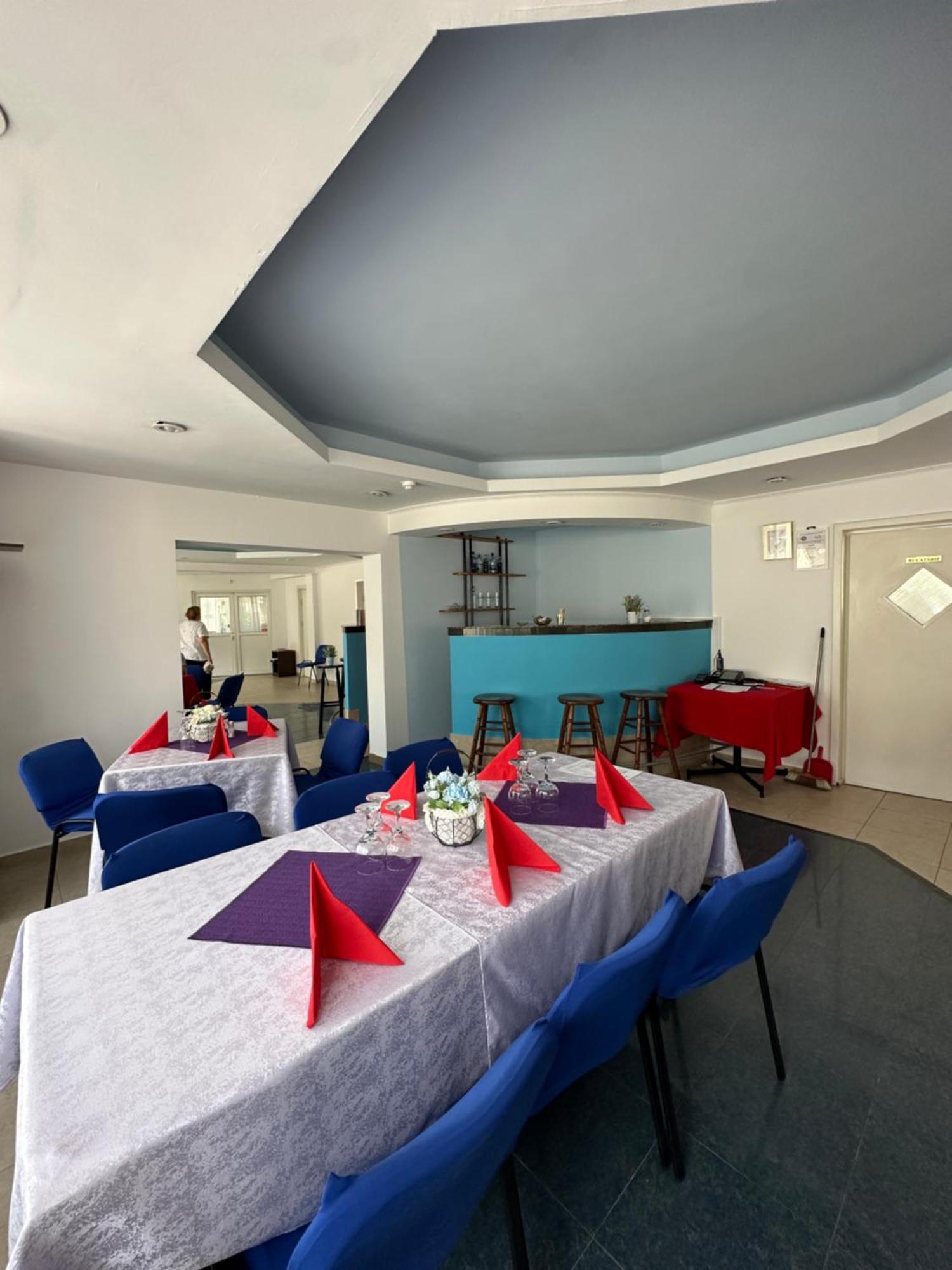 Vila Trandafirul Si Liliacul Hotel Caciulata Ngoại thất bức ảnh